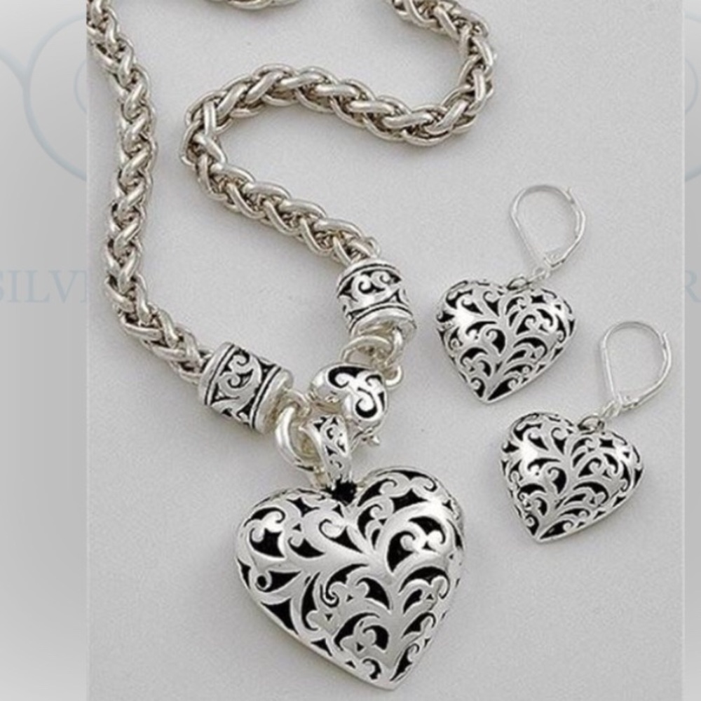 Silver filigree Heart & Earrings Set